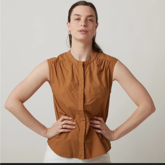 chloe & stora Tops - Chloe and Stora Sleeveless Blouse in Warm Tan Size 40